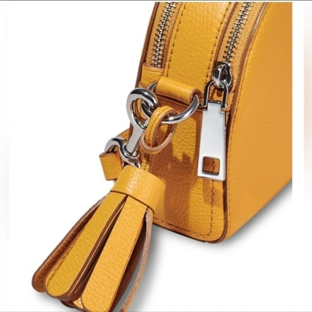 Marc jacobs shutter leather crossbody bag